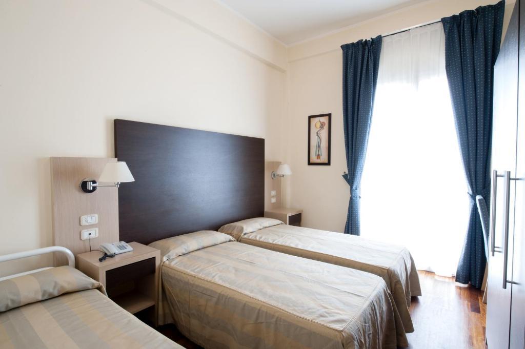 Hotel Royal 페자로 객실 사진