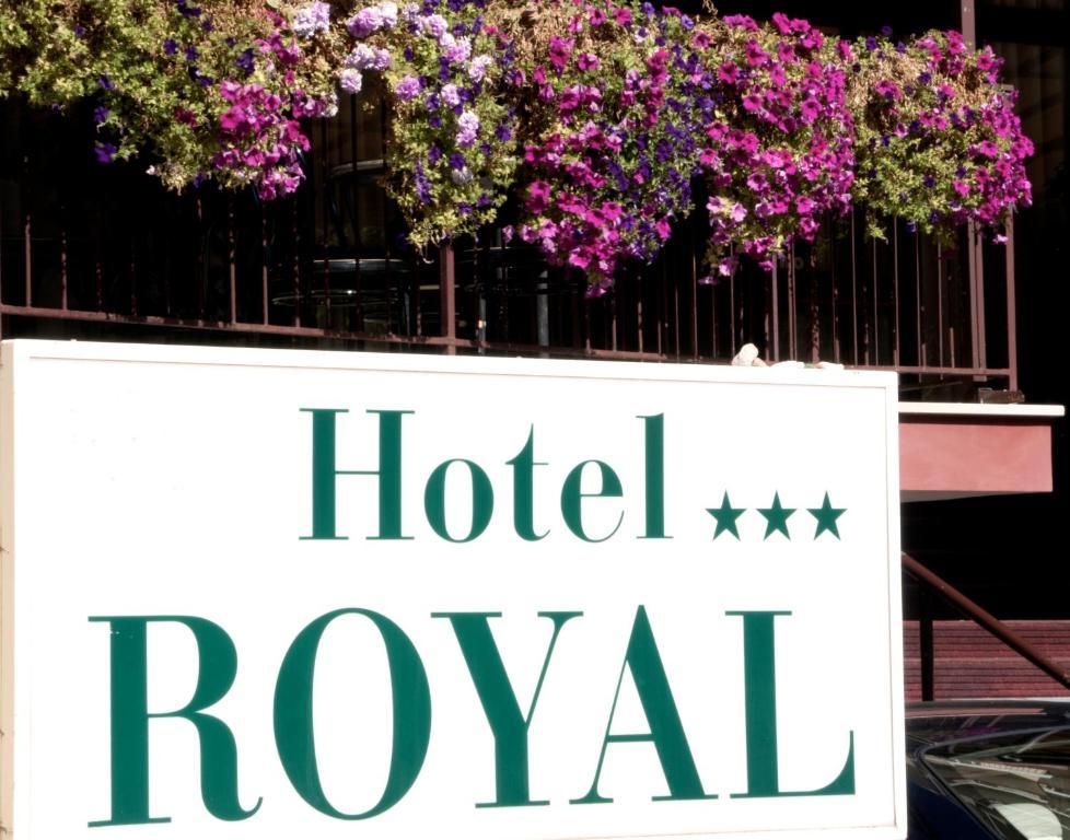 Hotel Royal 페자로 외부 사진